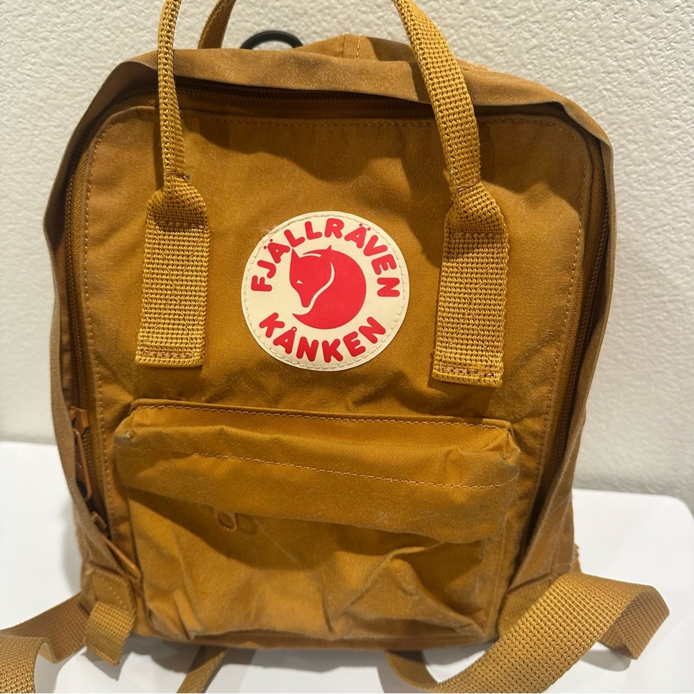 Fjallraven Kanken sling shoulder bag